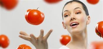   أهمية الطماطم لتفتيح البشرة الدهنية