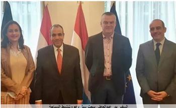 السفير المصري بـ بروكسل يبحث سبل دعم وتنشيط السياحة الوافدة من بلجيكا