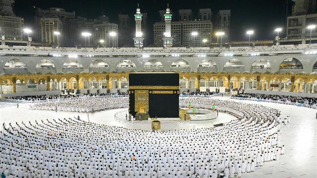 رئيس شئون الحرمين يفتتح باب الملك عبد العزيز بالحرم المكي