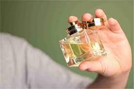 هل وضع العطر فى نهار رمضان يفسد الصيام؟