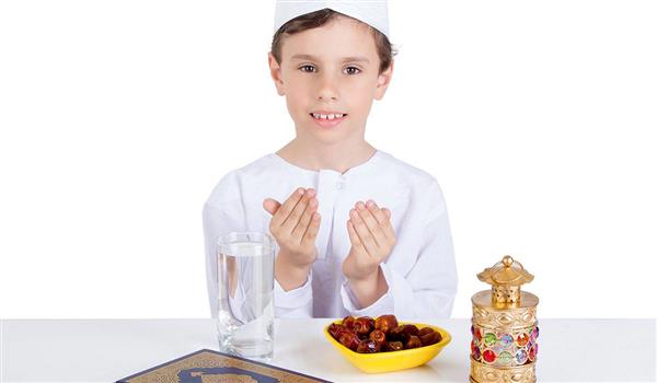 خطوات اساسية لتغذية الطفل في رمضان