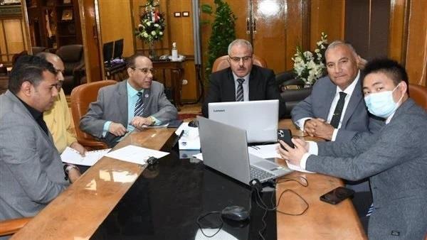 رئيس جامعة قناة السويس يبحث مع جامعة جنوب الصين سبل التعاون في مجال الزراعة الذكية