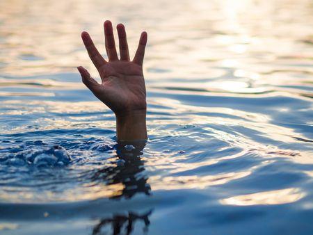 العثور على جثة شاب غارقاً فى قناطر نجع حمادى بقنا