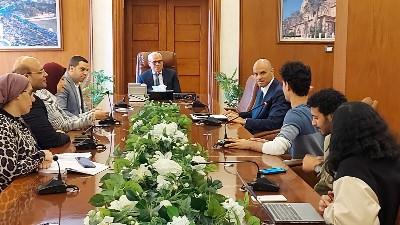محافظ بورسعيد يناقش آليات تنفيذ مهرجان «مراقبة الطيور المهاجرة»