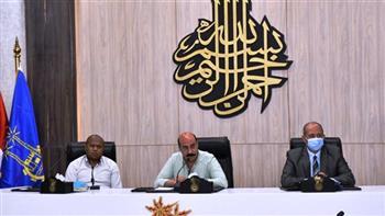 محافظ أسوان: لن نسمح بأي تأخير فى معدلات تنفيذ مشروعات حياة كريمة 