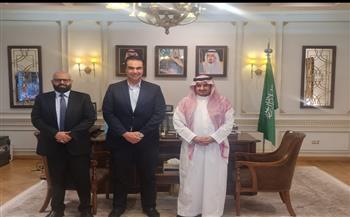   الهويشان يبحث أوجه التعاون بين القنصلية السعودية وشركات السياحة 