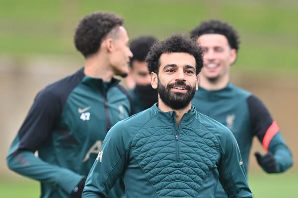 محمد صلاح يخرج عن صمته ويتحدث عن تجديد عقده مع ليفربول
