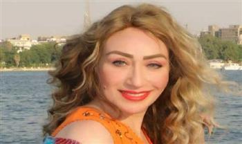 إيناس مكي: كلمات أغاني المهرجانات «بتنخور» في المجتمع