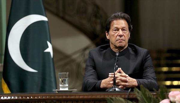 عمران خان يُعلن قبُل حكم المحكمة العليا