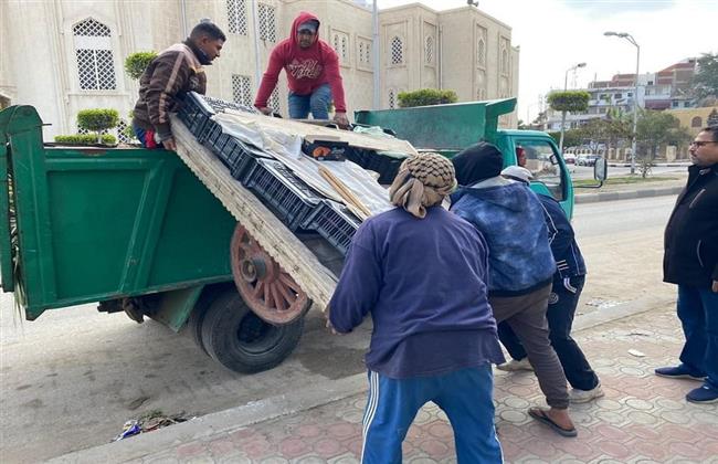 إزالة 127 إشغال طريق من شوارع دمنهور