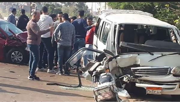 إصابة 10 أشخاص في حادث انقلاب سيارة بالشرقية