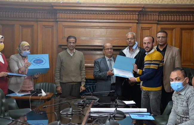 تكرم الموظفين المتميزين في قراءة  عدادت مياة الشرب بالإسكندرية 