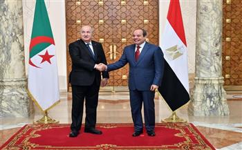   الرئيس السيسي يهنئ هاتفيا نظيره الجزائري بعيد الفطر المبارك