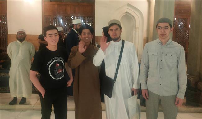 الطلاب الوافدون للإمام الطيب: «شكرا وكل عام وأنت معنا»