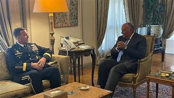 وزير الخارجية يبحث العلاقات الإستراتيجية بين مصر وأمريكا خلال لقائه قائد القيادة المركزية الأمريكية