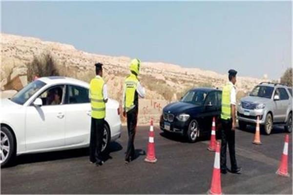 حملات مرورية مكبرة على الطرق لضبط المخالفات وإزالة الأعطال