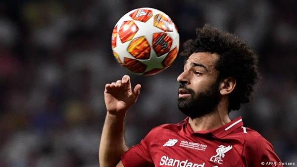 محمد صلاح قد يعادل رقم روجر هانت إذا سجل هدفا في شباك أستون فيلا