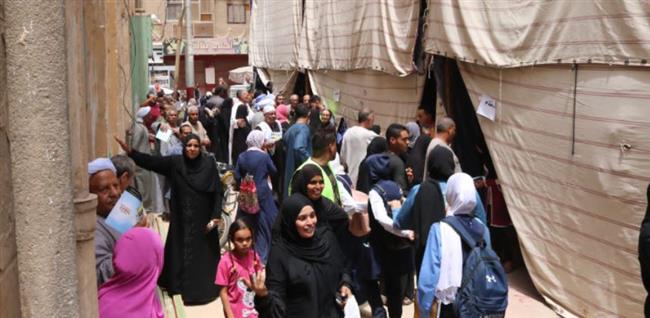 مناظرة 714حالة بالقافلة الطبية المجانية لجامعة جنوب الوادى بنقادة غرب قنا
