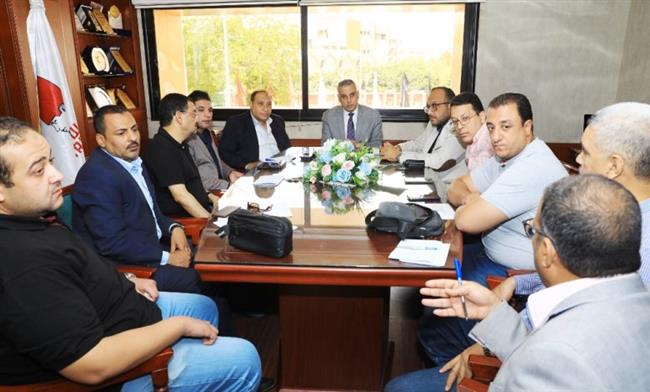 محافظ سوهاج يوجه بسرعة الانتهاء من تطوير ورفع كفاءة مدخل المحافظة الشرقي