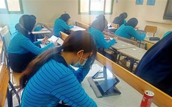   تعليق طلاب الصف الأول الثانوى بالقليوبية على امتحان اللغة العربية 