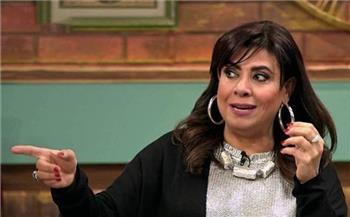 نشوى مصطفى تعاتب نفسها: طفلة عندها ١١ سنة أحلامها شبت خارج حدود أسوار طبقة اجتماعية