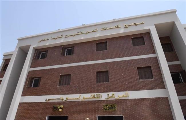 تشغيل مجمعي الخدمات الحكومية والزراعية بقريتىّ العسيرات والكوم الأحمر بقنا