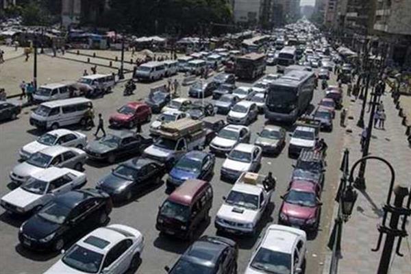 كثافات مرورية في ميادين ومحاور القاهرة والجيزة