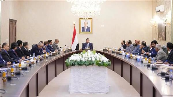مجلس الوزراء اليمني: نقف مع مصر وقيادتها وندعم كل ما تتخذه من إجراءات للحفاظ على أمنها