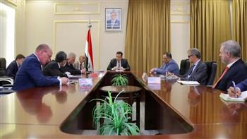   الحكومة اليمنية تعلن استمرار تعاطيها الإيجابي مع مبادرة تسيير رحلات طيران اليمنية من مطار صنعاء