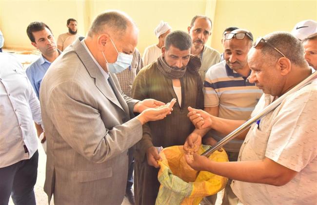 محافظ أسيوط : توريد 45 الف طن قمح بعدد 30 مركز تجميع وصومعة منذ بداية الموسم وحتى اليوم