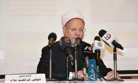 المفتي: تلقي العلم من الأزهر والإفتاء أول خطوة لمواجهة تزييف الوعي الديني