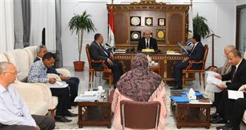  «الداودي» يترأس لجنة اختيار المتقدمين لشغل الوظائف القيادية بقنا