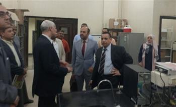 رئيس جامعة جنوب الوادي يستقبل لجنة قطاع كليات الصيدلة