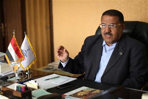 سعيد عبده: نساعد الشباب بمسابقة «العمل الأول للموهوبين» والقانون ضعيف ضد مزوري الكتب