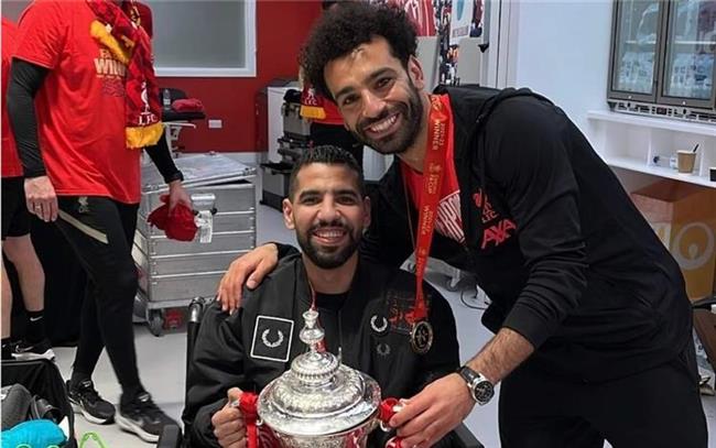 تعليق أحمد موسى على احتفال محمد صلاح ولاعبى ليفربول مع مؤمن زكريا