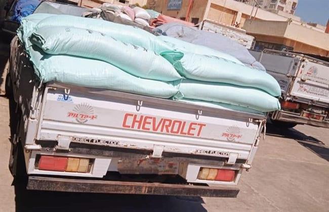 ضبط سيارة محملة بـ 40 شيكارة دقيق بلدي مدعم بكفر الدوار 