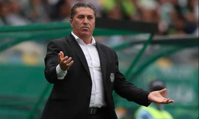 تعيين مدرب الأهلى الأسبق مديرا فنيا لـ منتخب نيجيريا