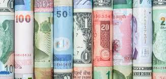   الدولار يكتسح العملات الأجنبية خلال بداية التعاملات اليوم الإثنين