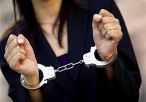 القبض على فتاة تبيع مستحضرات تجميل مغشوشة في القاهرة