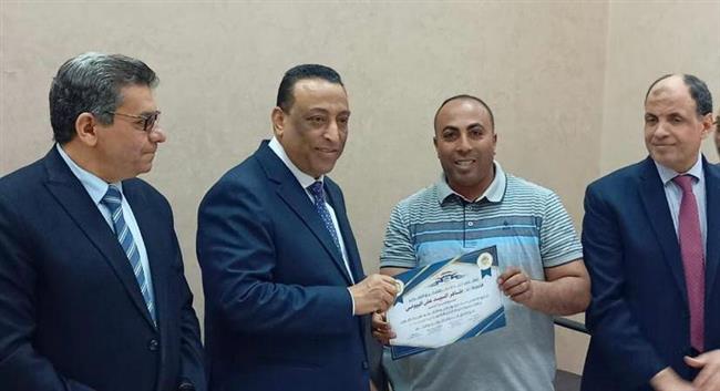 تكريم سفراء التميز الداخلي بـ«آداب طنطا»