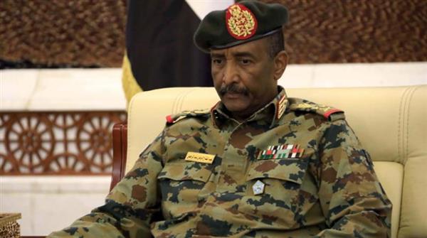 البرهان يؤكد أهمية التنسيق بين السودان وفرنسا لتحقيق الأمن بالساحل والصحراء