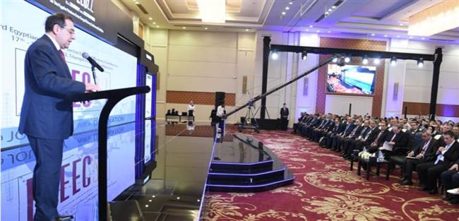 وزير البترول: مصر تعمل على عدة مشروعات لتقليل الانبعاثات الحرارية