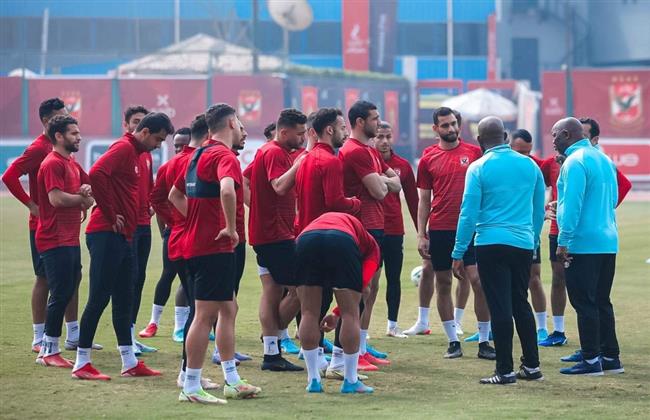 موسيمانى يقود مران الأهلى استعدادًا للبنك بعد تحسن حالته الصحية 