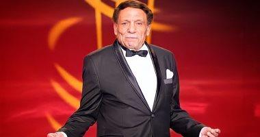 مي كساب ومايان السيد يهنئان عادل إمام بعيد ميلاده