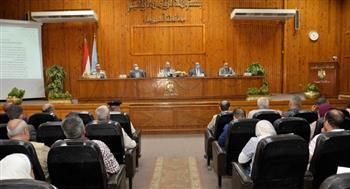 محافظ أسيوط يقرر إطلاق اسمي شهيدين على منشآت عامة بالمحافظة 