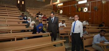 ٢٣٠ طالب يؤدون امتحانات القبول ببرنامج التعليم المدمج بجامعة سوهاج 
