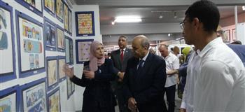 رئيس جامعة المنيا يفتتح المعرض السنوي الثالث لطلاب قسم الديكور 
