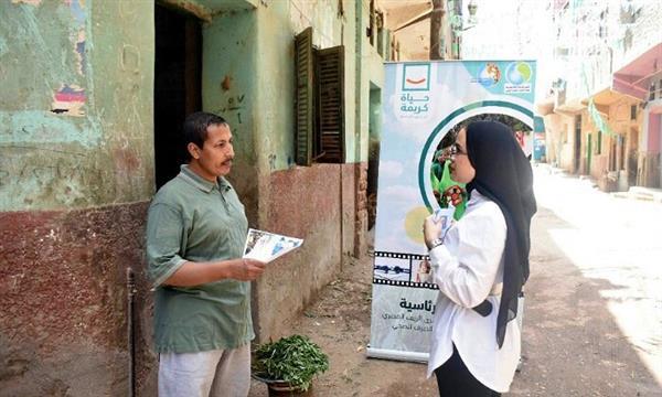 «مياه سوهاج» تنفذ حملة طرق أبواب بقرى طما للتوعية بمشروعات «حياة كريمة»