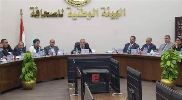 «الوطنية للصحافة» تبحث حل المشكلات المالية مع الضرائب والتأمينات