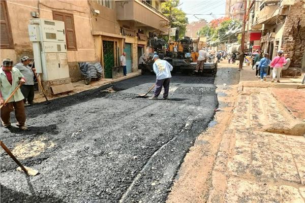 محافظ أسيوط: استكمال رصف الشوارع للارتقاء بمستوى الخدمات تنفيذًا لرؤية 2030